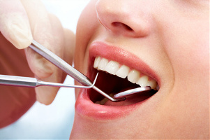 Untersuchung Zahnarzt Fuellung